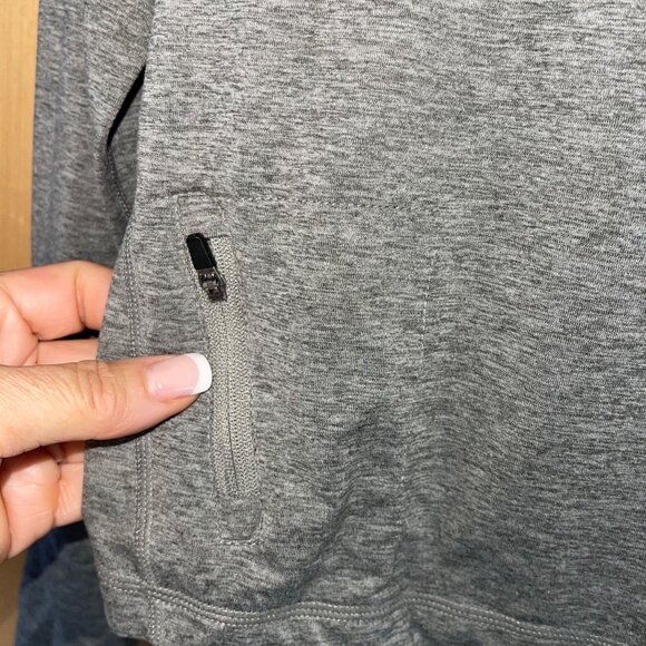 Vuori Womens Size S Gray Cropped Pullover Half Zip Long Sleeves Athletic Top - Picture 4 of 7